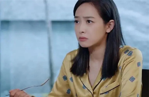 《陌生的恋人》罗芊怡回来了吗
