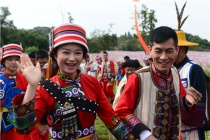 彝族结婚的礼服有什么特点