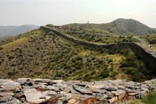 秦朝修筑万里长城的原因