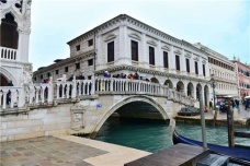 威尼斯叹息桥名字的由来