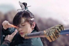 《琉璃美人煞》禹司凤泪痣是怎么来的