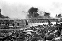 听到九年前的激战是为什么