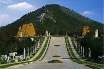 秦朝重要工程修建秦始皇陵