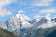 四姑娘山的传说