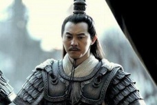 孙策是孙权的什么人