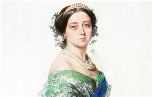 君主立宪充分成熟