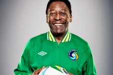 巴西球王贝利简介