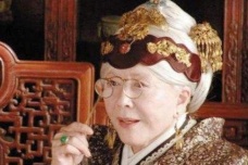 《红楼梦》中贾母和刘姥姥为何长寿