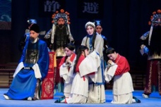 关汉卿《蝴蝶梦》原文第一折