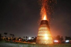 中秋节民俗：烧塔