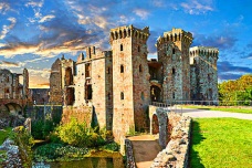 威尔士在英国哪里