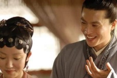 贾蓉的人物经历