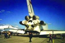 暴风雪号航天飞机的优势