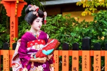 日本艺伎脸为什么是白的