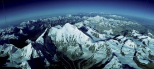 1991年：人类首次实现热气球飘越珠峰