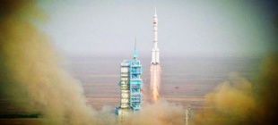 2012年6月16日：神舟九号飞船发射