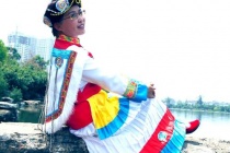 纳西族服饰的特点