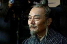 官渡之战战败后刘备投靠刘表