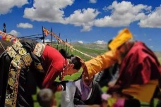 在藏区要注意哪些礼仪