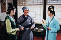 《红楼梦》中刘姥姥和贾府什么关系