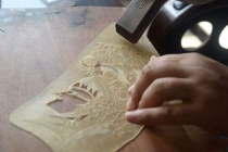 四川皮影戏的皮影制作