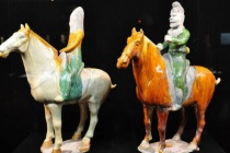 唐三彩的胎质怎么看