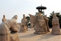 秦始皇巡游的背景是什么