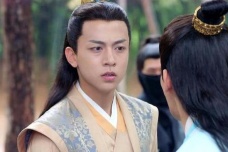 杨爽生平简介