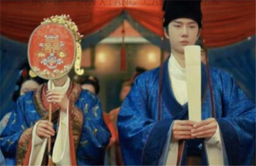 《风起洛阳》百里弘毅夫妻结婚为什么穿蓝色的婚服