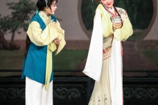 越剧的服装特色