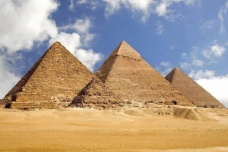 法老为什么要建造金字塔