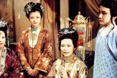 《红楼梦》中写甄家有何意义