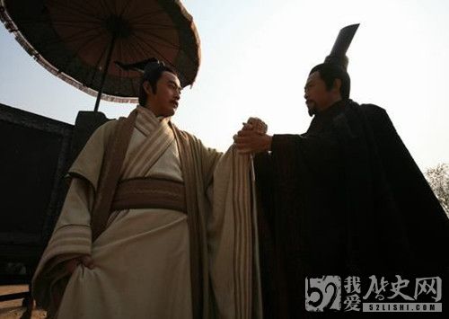 秦孝公为何想传位给臣商鞅？