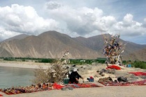 藏族是如何进行水葬的