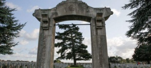 1998年11月2日：巴黎竖起华工纪念碑