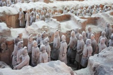 秦始皇兵马俑为什么一律不戴头盔