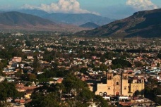 墨西哥被殖民三百年