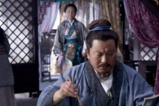 《读孟尝君传》：王安石的驳论文