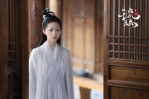 《琉璃》小银花和陆嫣然是同一人吗