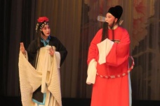 朱买臣休拜金女的故事