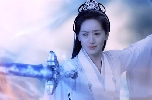 璇玑为什么总听昊辰的话伤害司凤