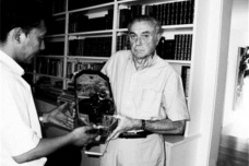 南京大屠杀胶片再现的艰难故事