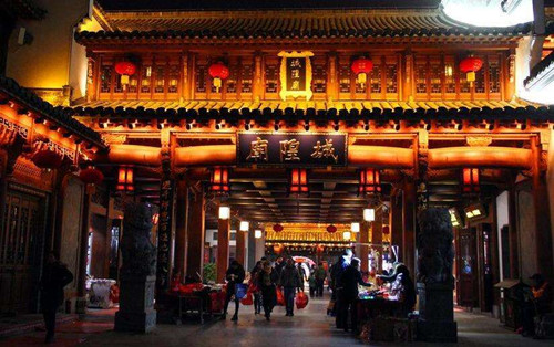 城隍爷金屋藏娇的故事