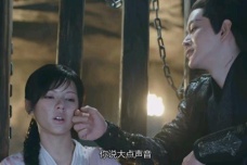 《琉璃》乌童为何没有砍断玲珑手臂