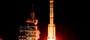 1999年11月20日：神舟一号飞船发射成功