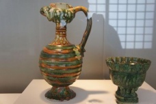 唐三彩与辽三彩的区别