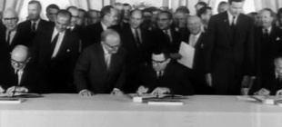 1963年8月5日：《部分禁止核试验条约》签署