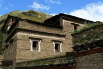 康巴藏族的民居是什么样的