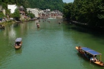 沱江泛舟是什么体验