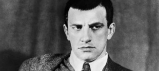 1930年4月14日：马雅可夫斯基自杀